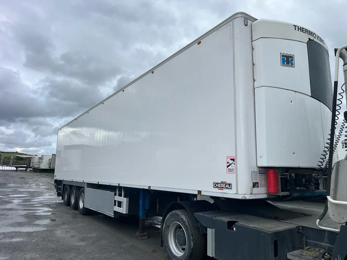 2016 Chereau meat railer - Image 2
