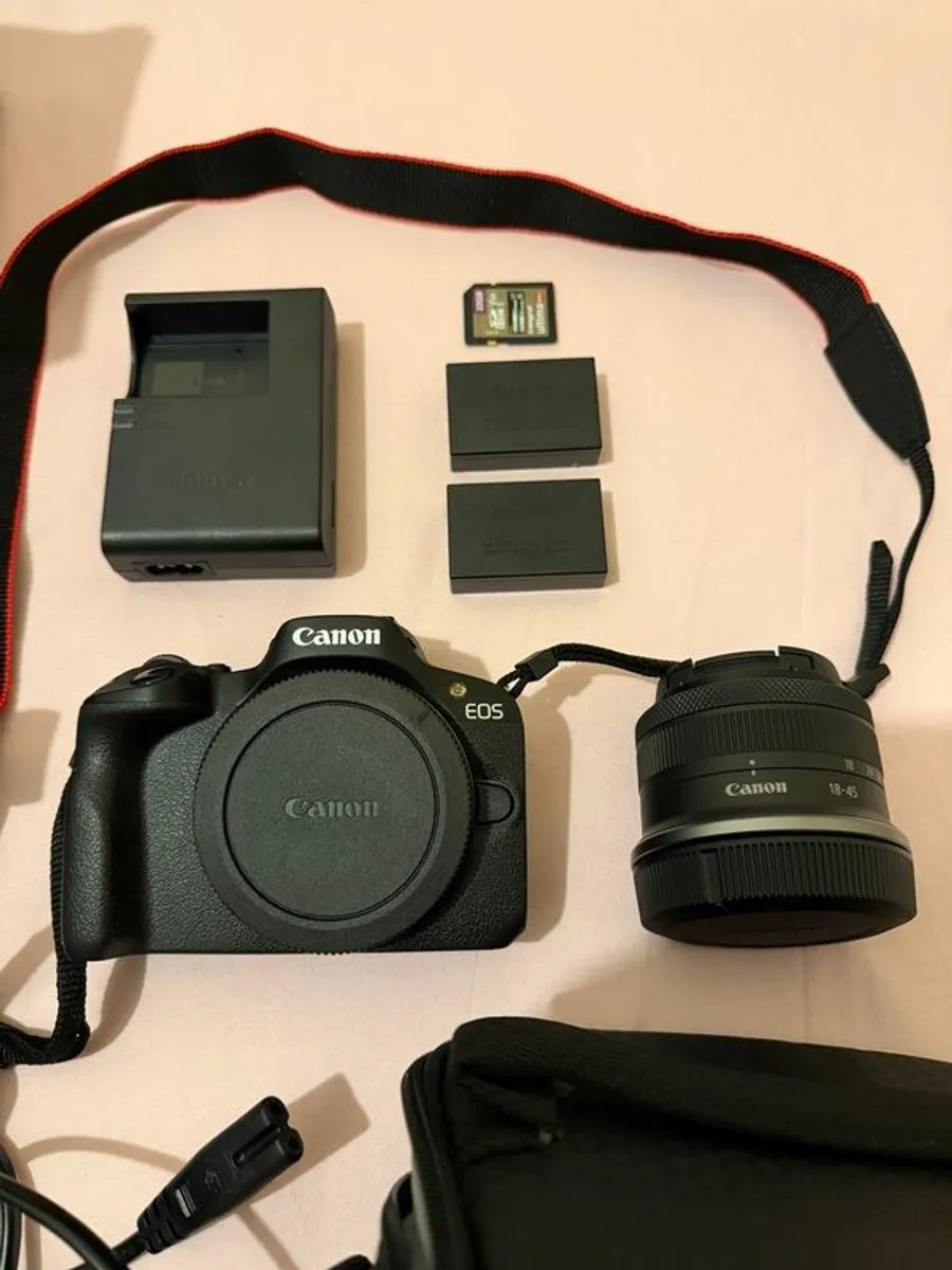 Canon Eos R50 Rf-s 18-45mm F4.5-6.3 Is Stm Kit - Image 1