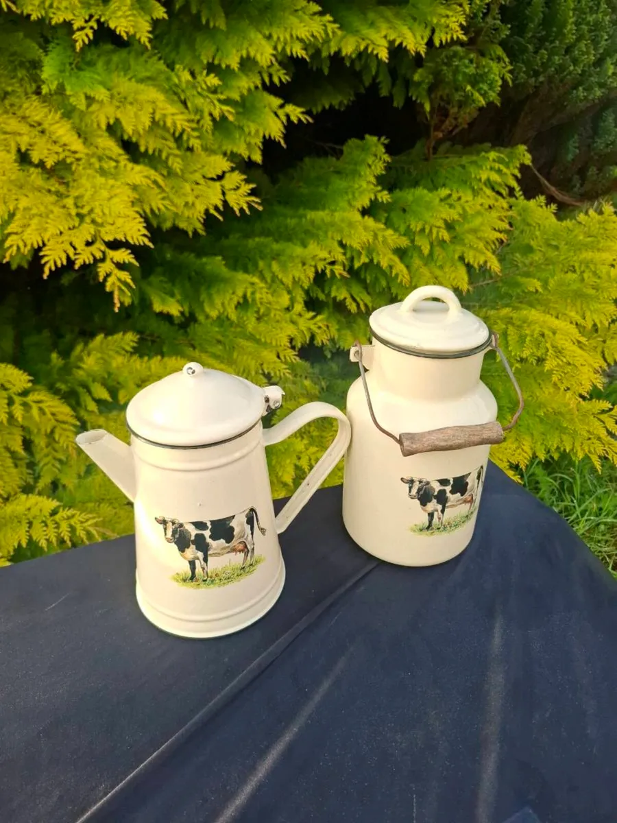Duo cow enamel set postage possible - Image 2