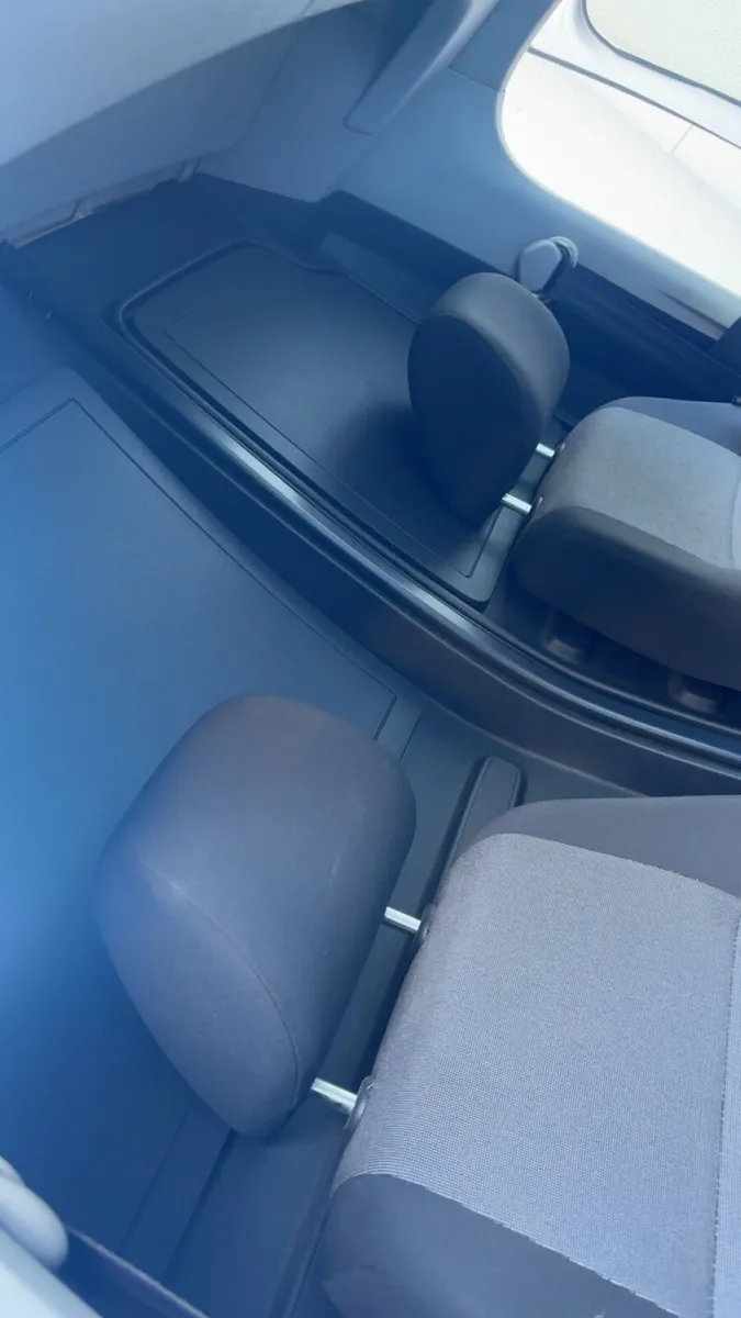 182 VW Caddy 2.0 litre - Image 3