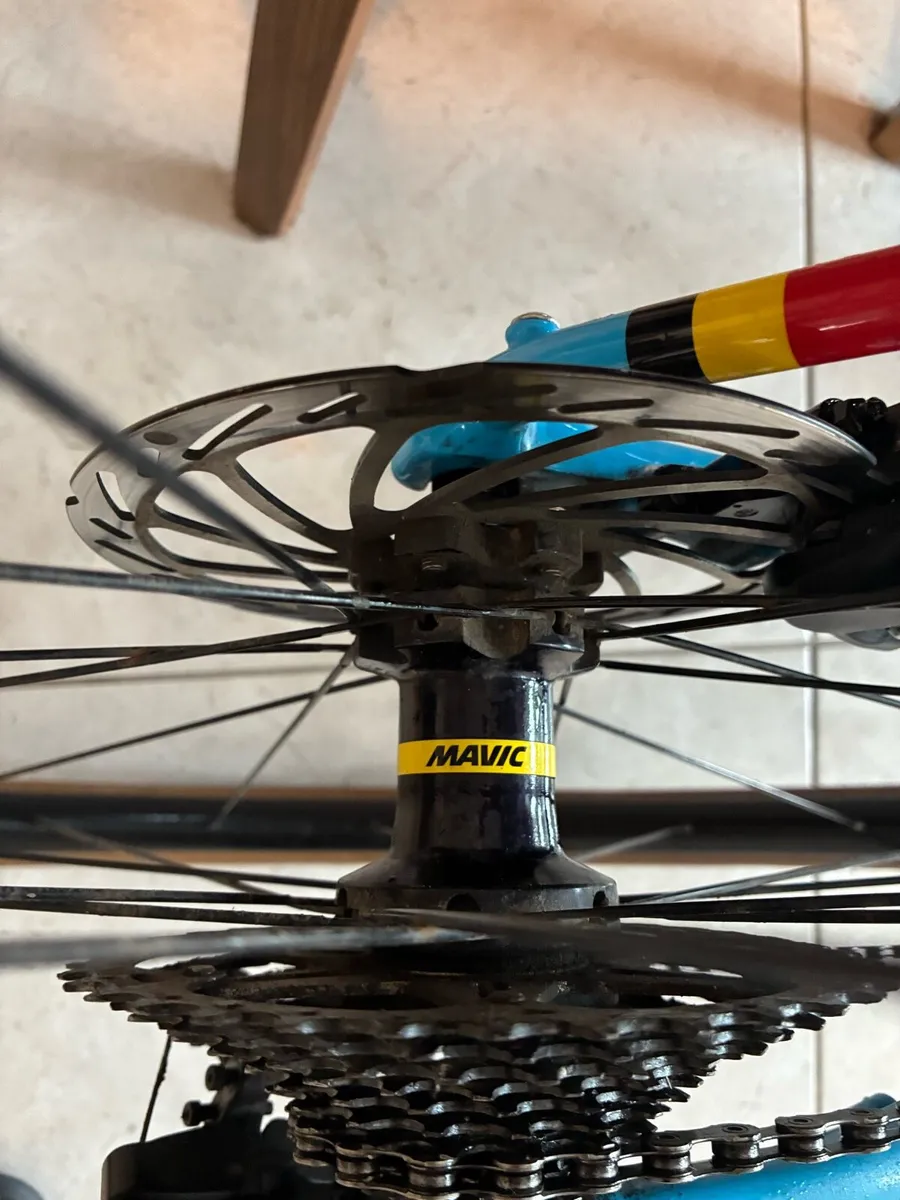 Gravel bike - Image 3