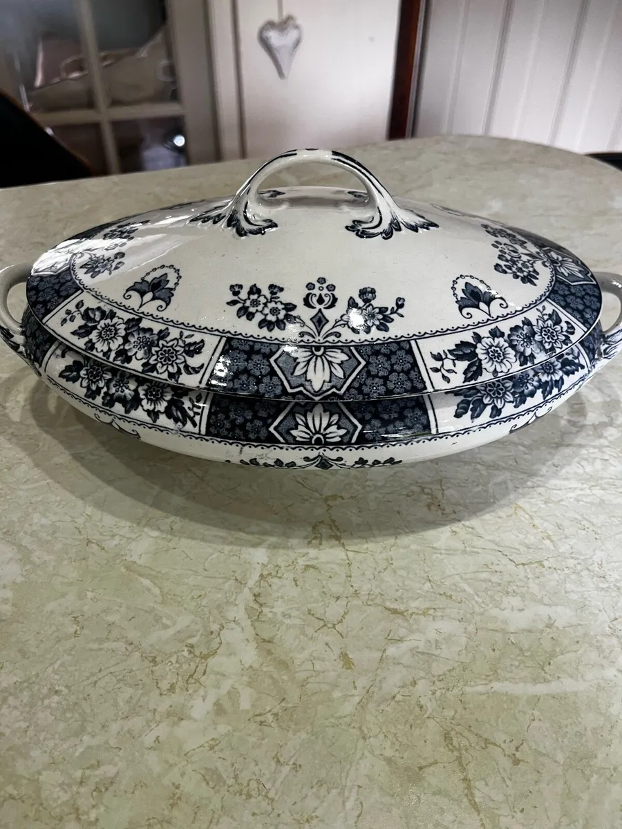 Vintage oval dish - Image 1