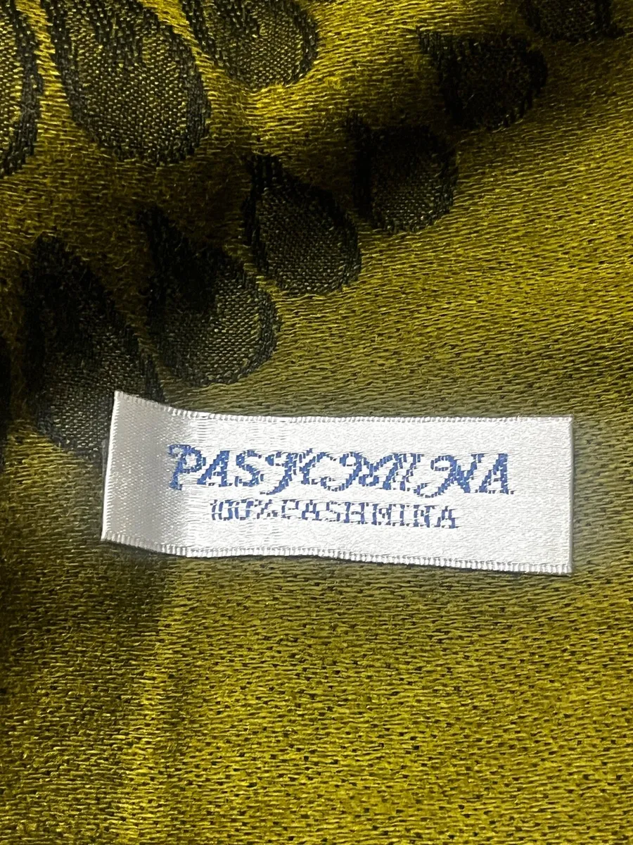 Gorgeous Pashima scarf - Image 1