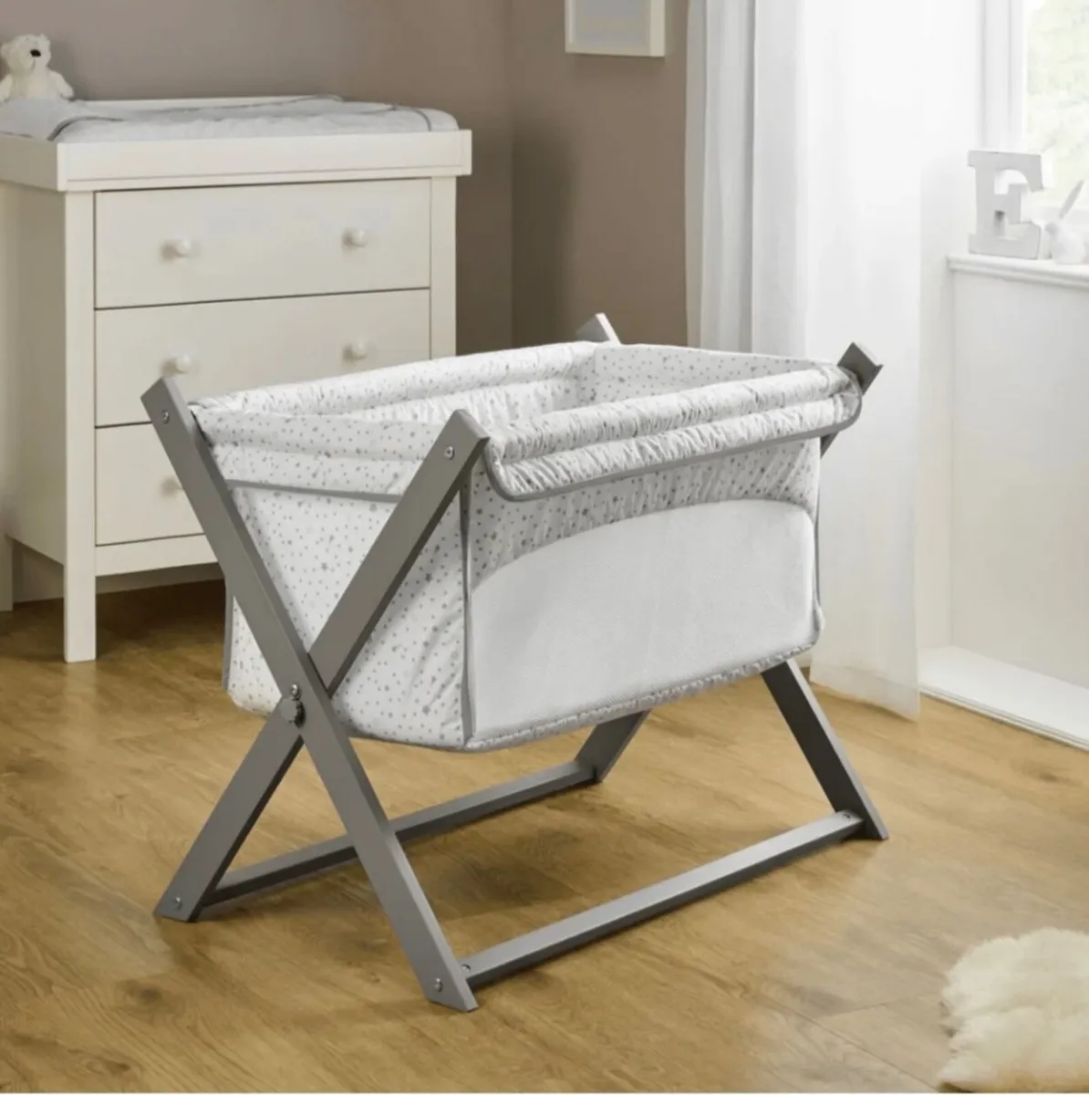 Clair de Lune Folding Crib - Image 1