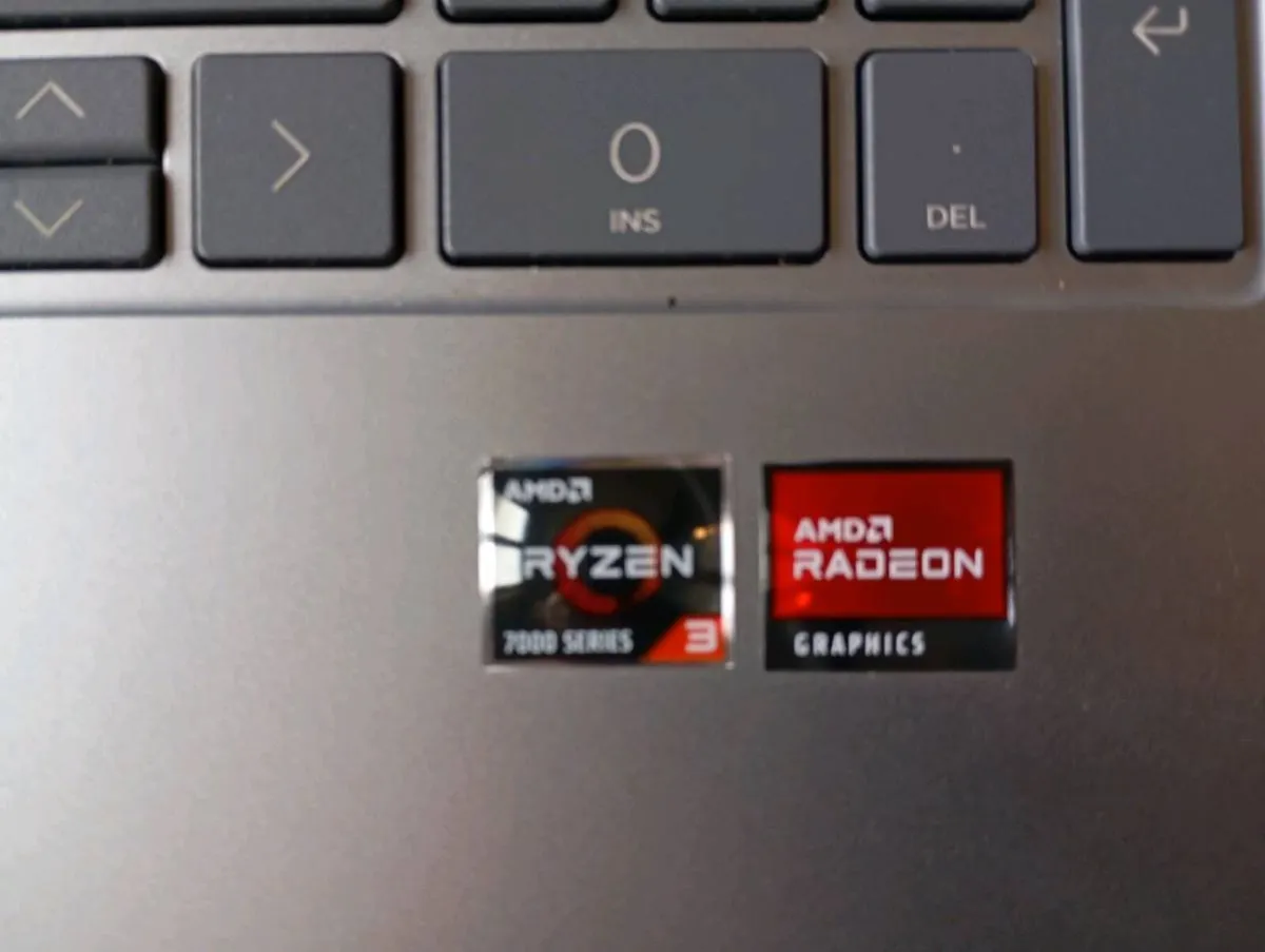 Hp laptop in perfect condition - Image 2