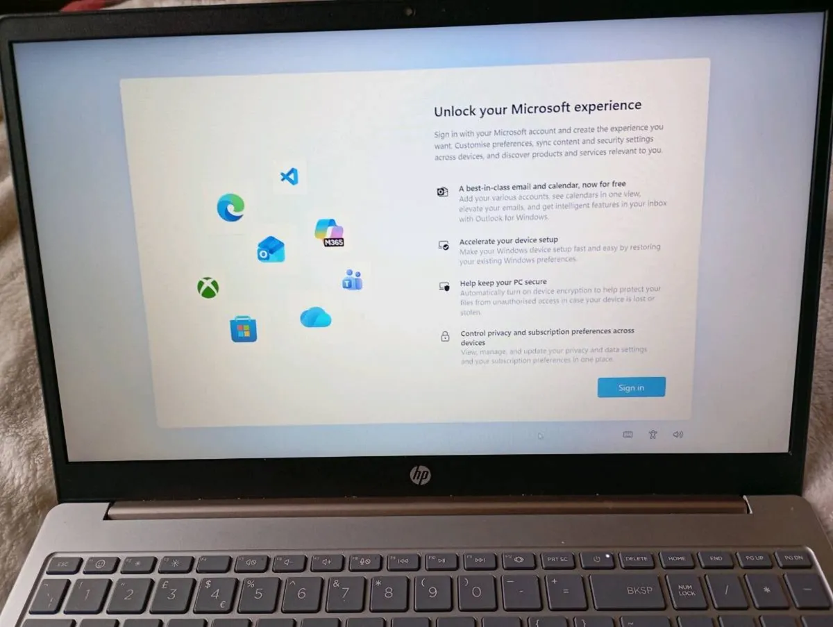 Hp laptop in perfect condition - Image 4