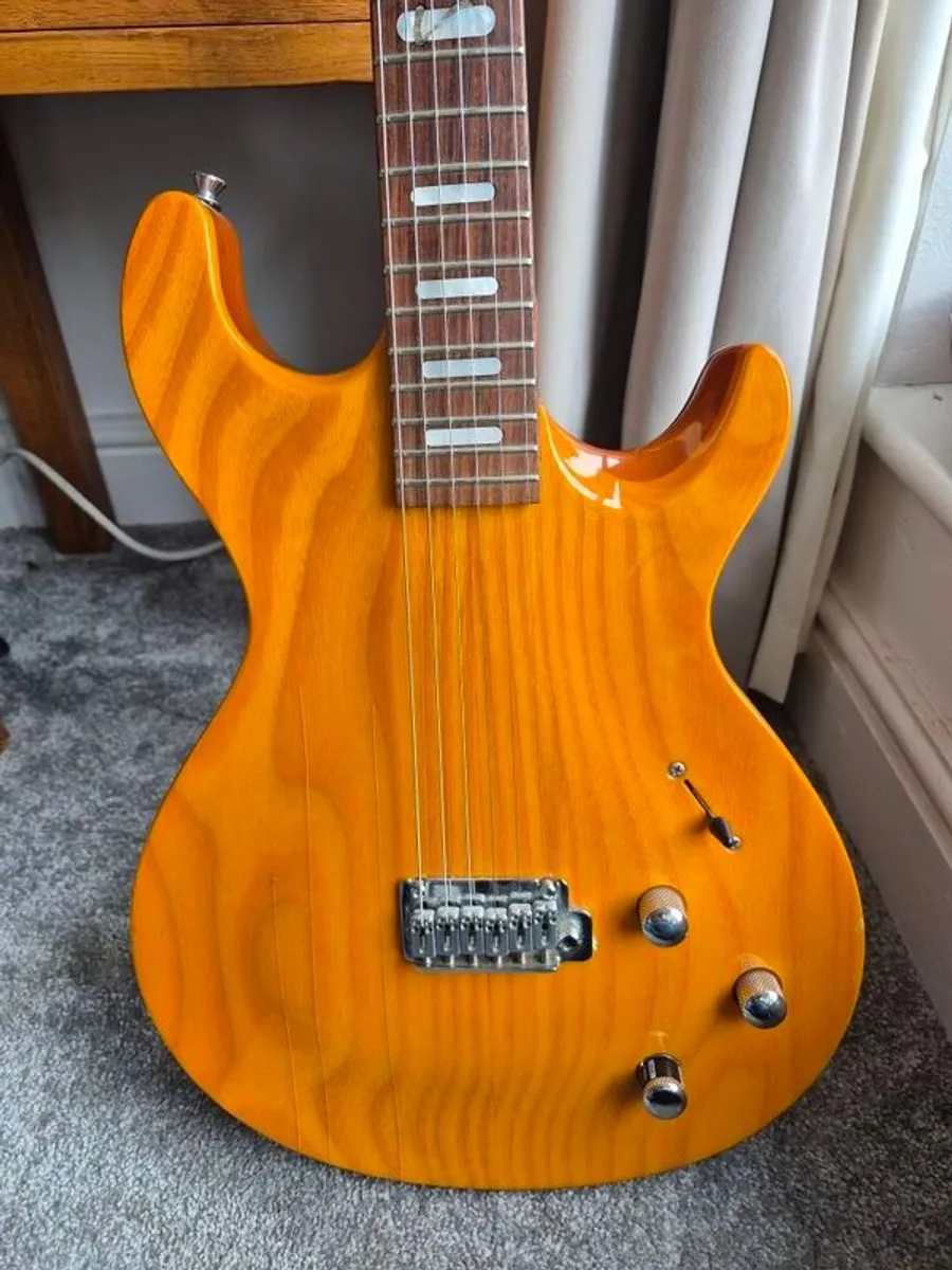 Line 6 VARIAX Series 700 Electric Guitar - Image 3