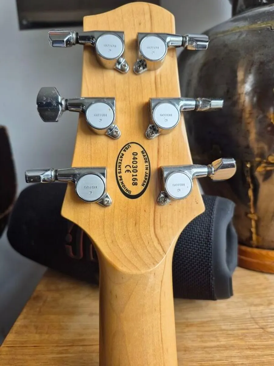 Line 6 VARIAX Series 700 Electric Guitar - Image 4