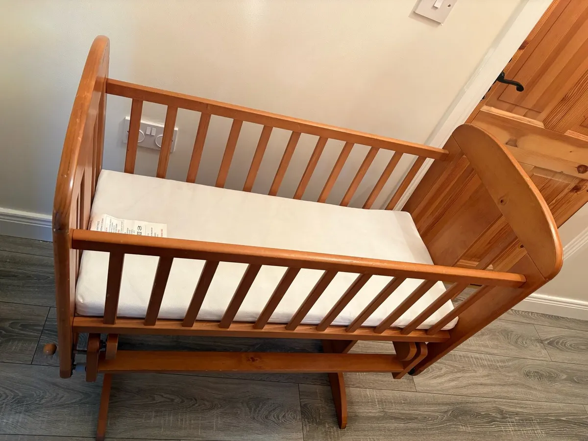 Cosatto rocking cradle/crib - Image 1