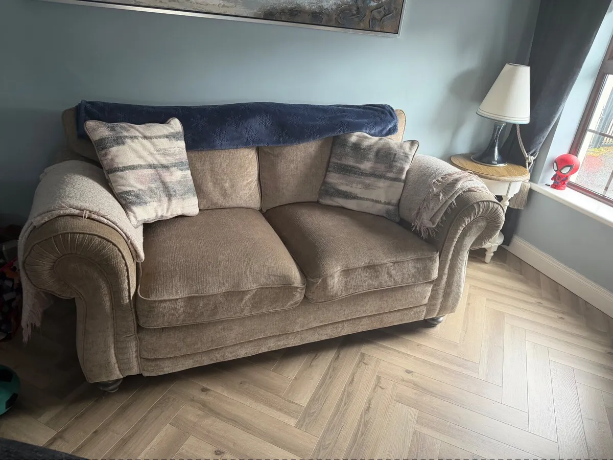 Sofa - Image 3