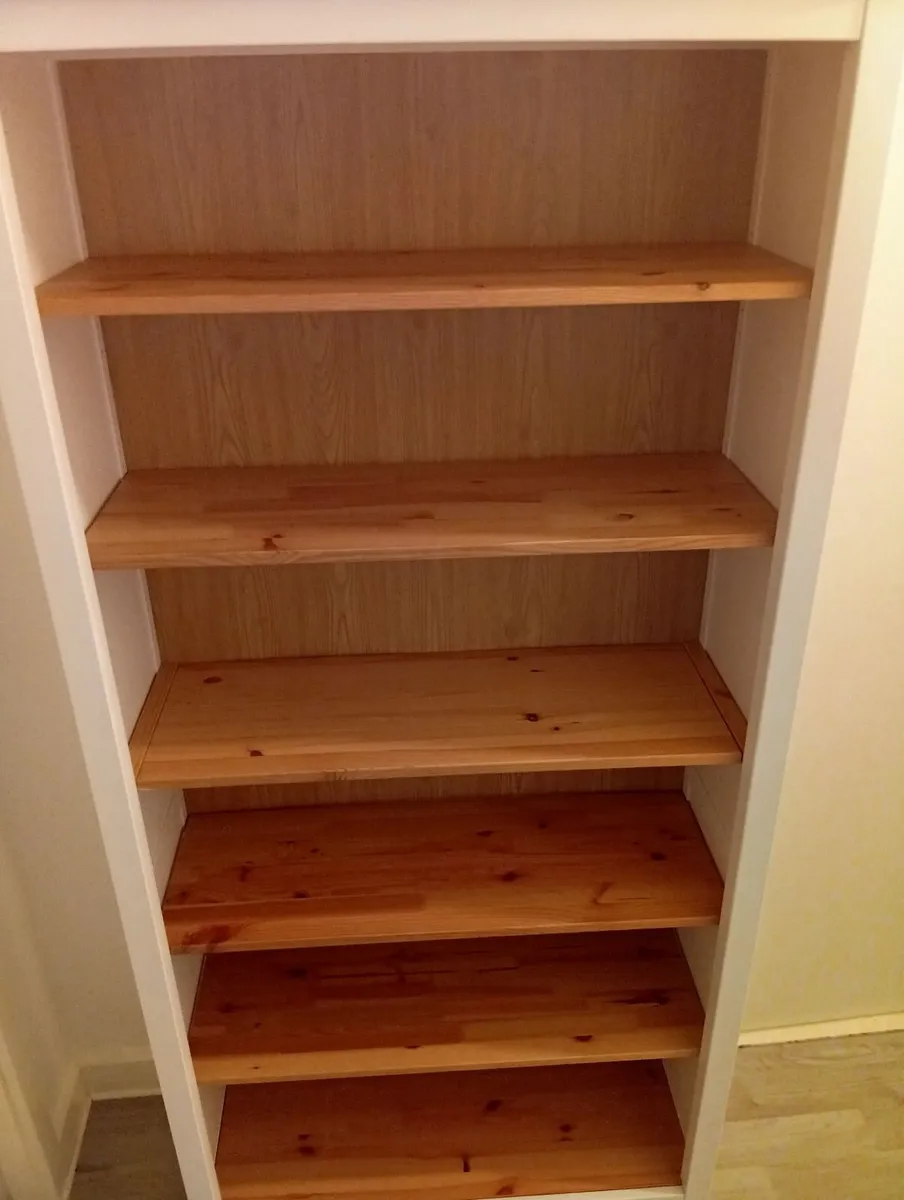 Solid Quality Sturdy Hemnes bookshelf 3months old - Image 4