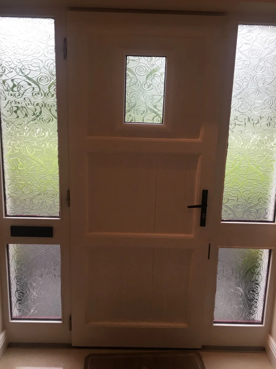 Front door - Image 2