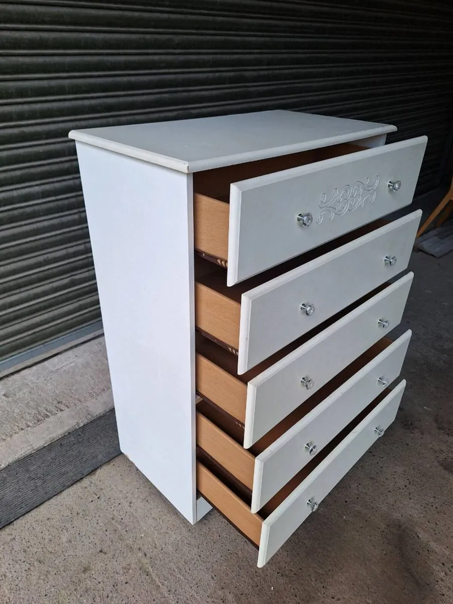 White 5 Drawer Chest of Drawers (DELIVERY) - Image 3