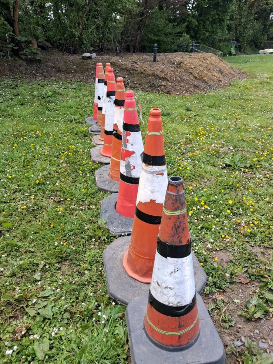 Traffic cones - Image 1