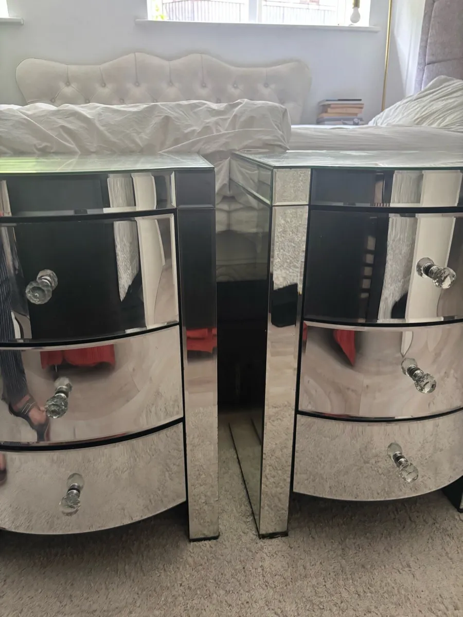 Lockers - Image 1