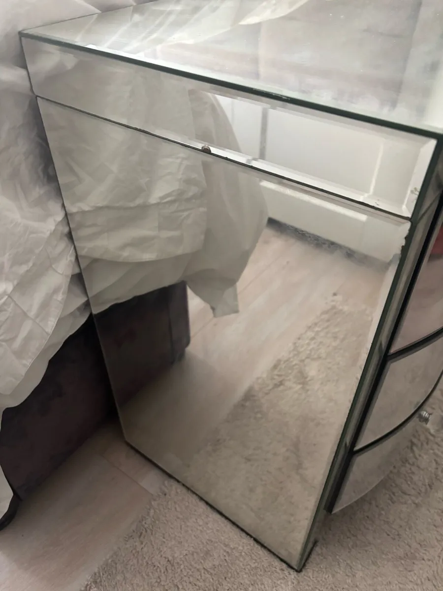 Lockers - Image 4