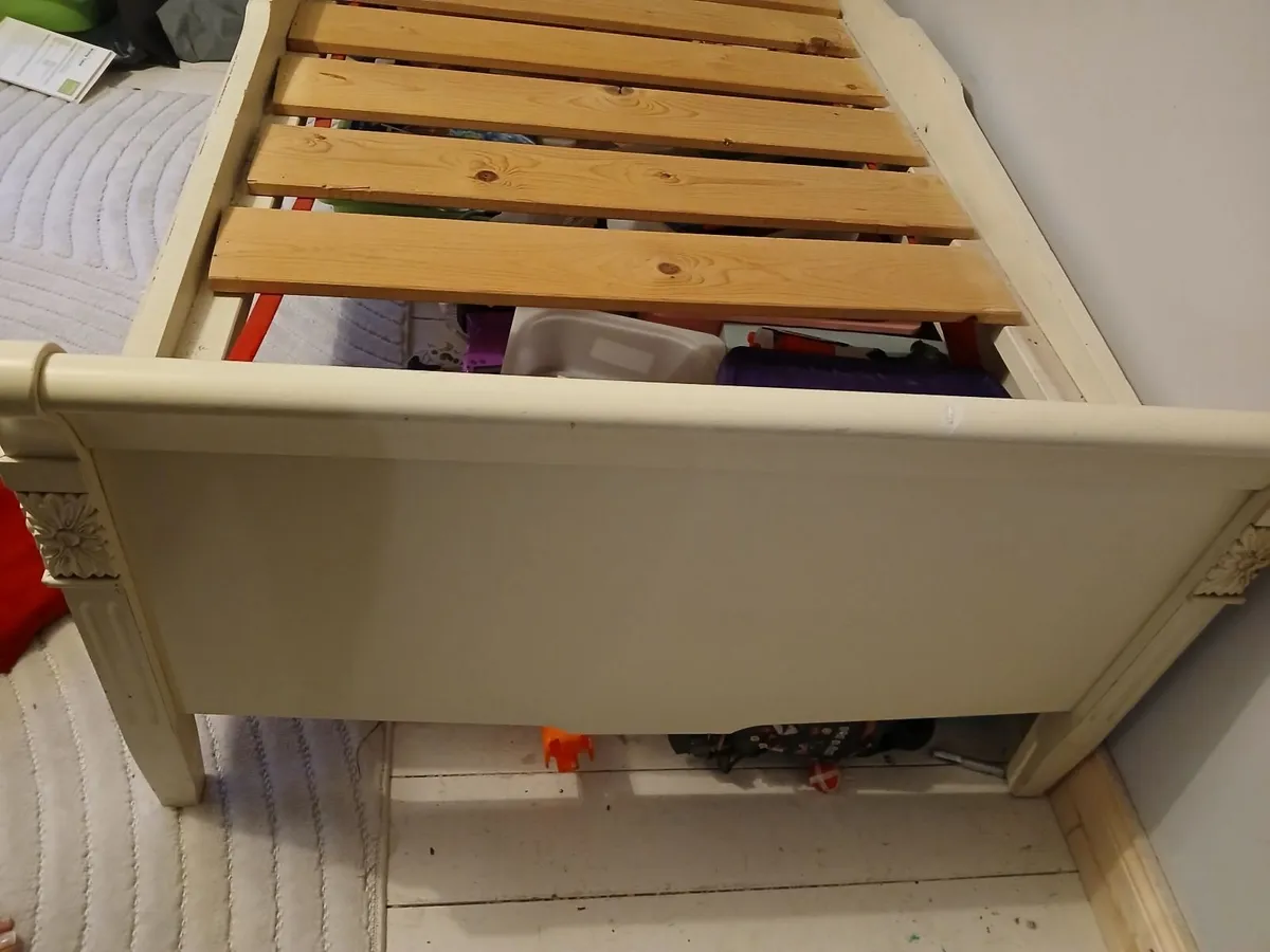 Stunning Cream wooden single bed frame x2 - Image 3