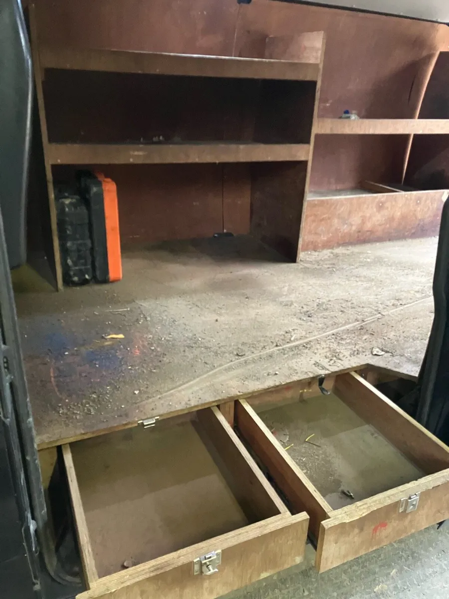 Shelves for T6 Transporter LWB - Image 1