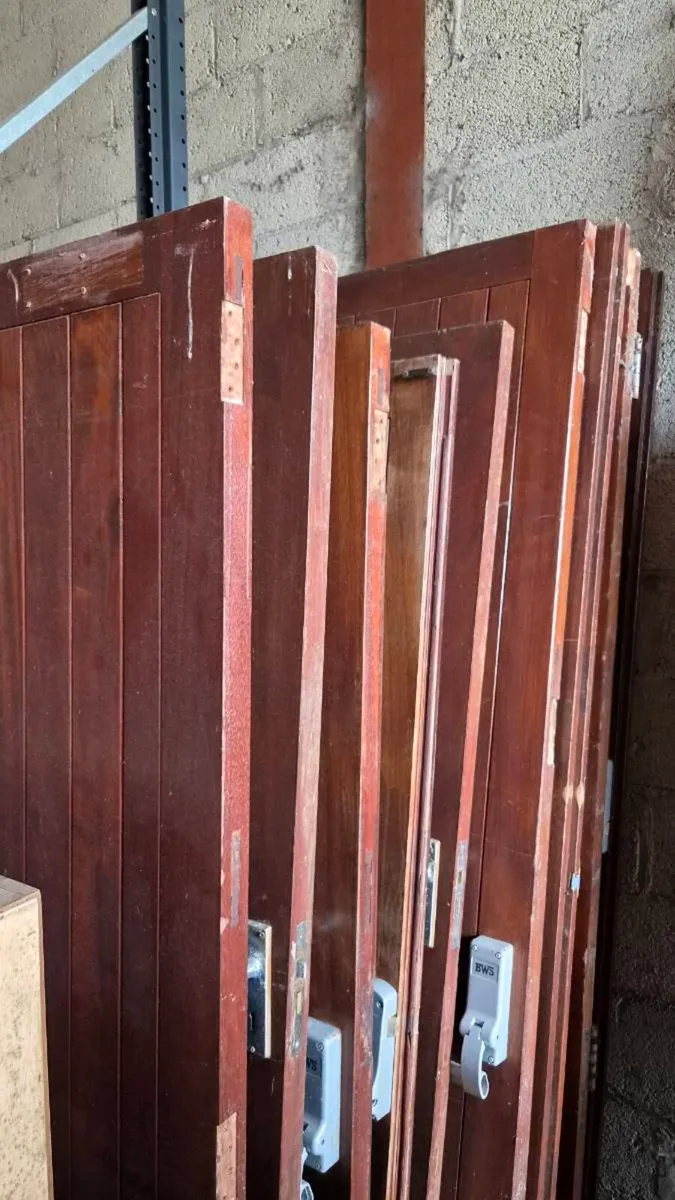 Solid doors - Image 1