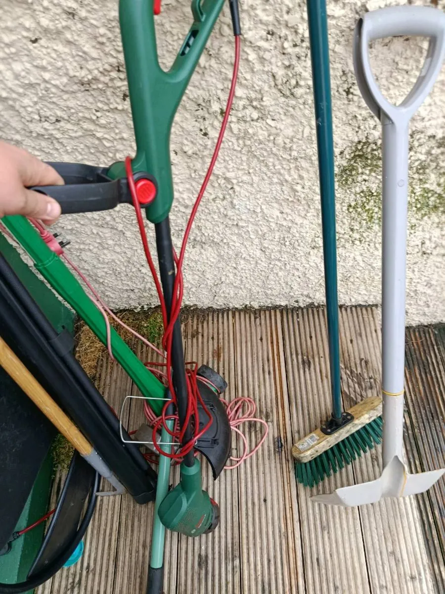 Garden strimmer