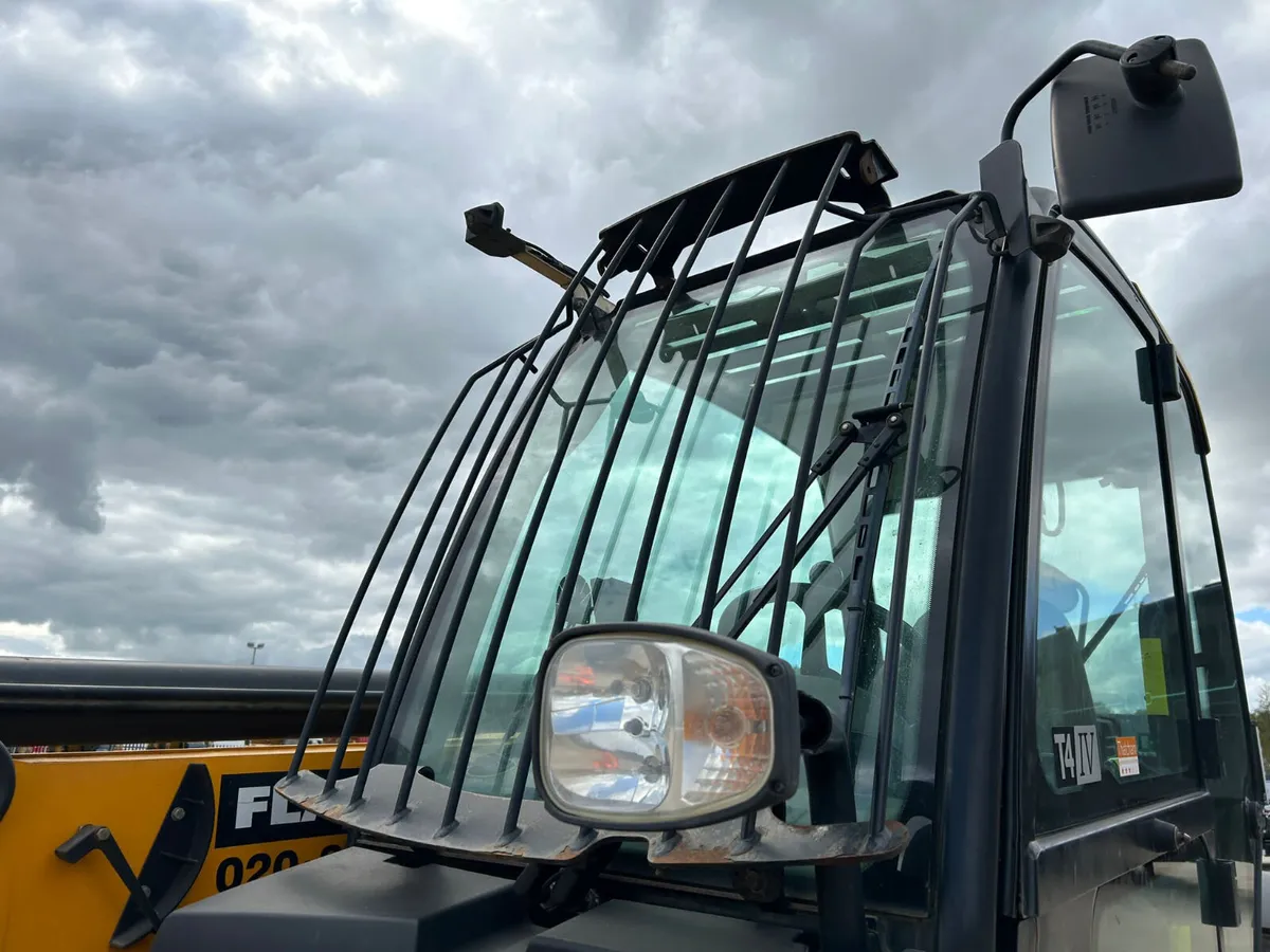 2018 JCB 535-95 - Image 4