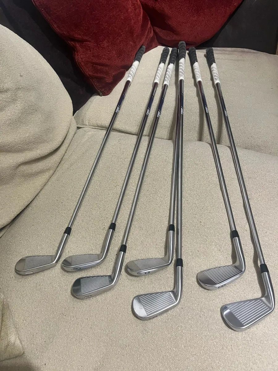 Titleist 620 CB/MB irons - Image 2