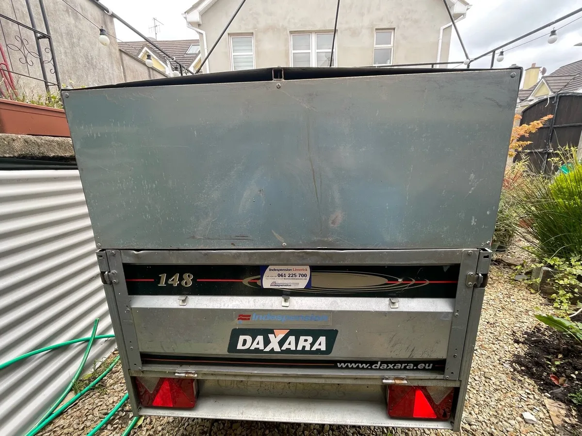 Trailer - Image 1