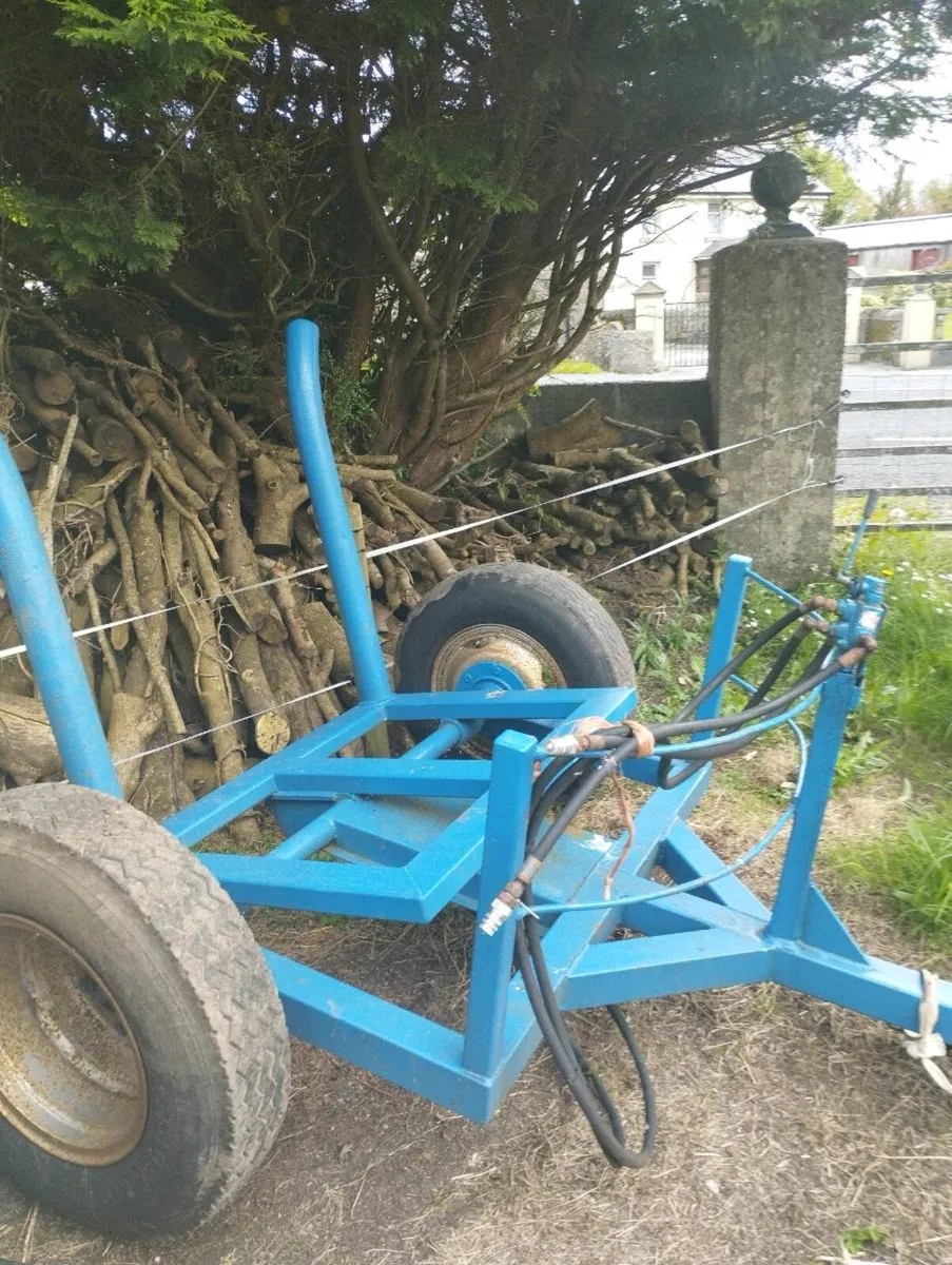 Mobile bale handler - Image 3
