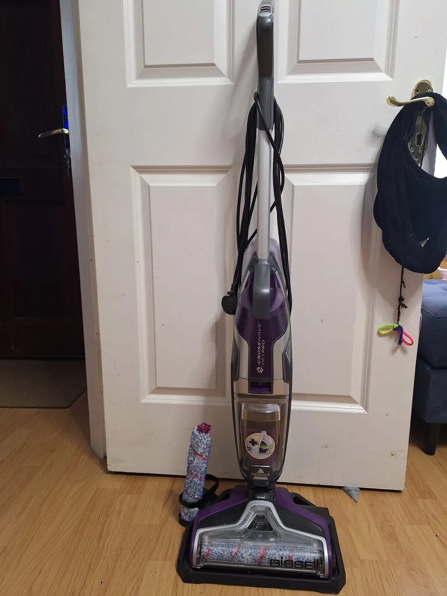 Bissel vacuum cleaner - Image 2