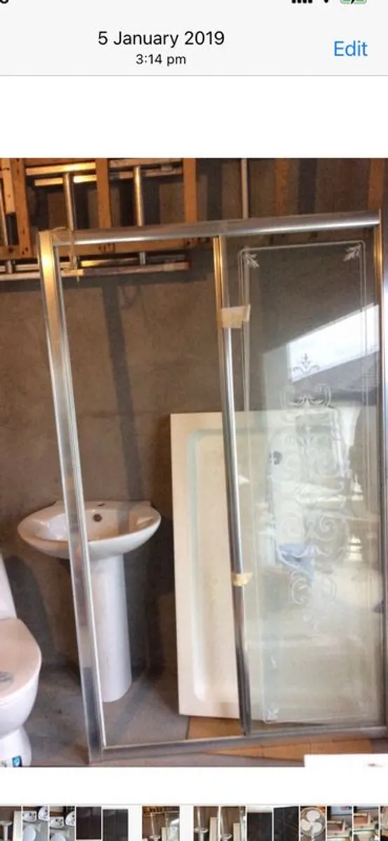 Bathroom shower tray & shower tray - Image 1