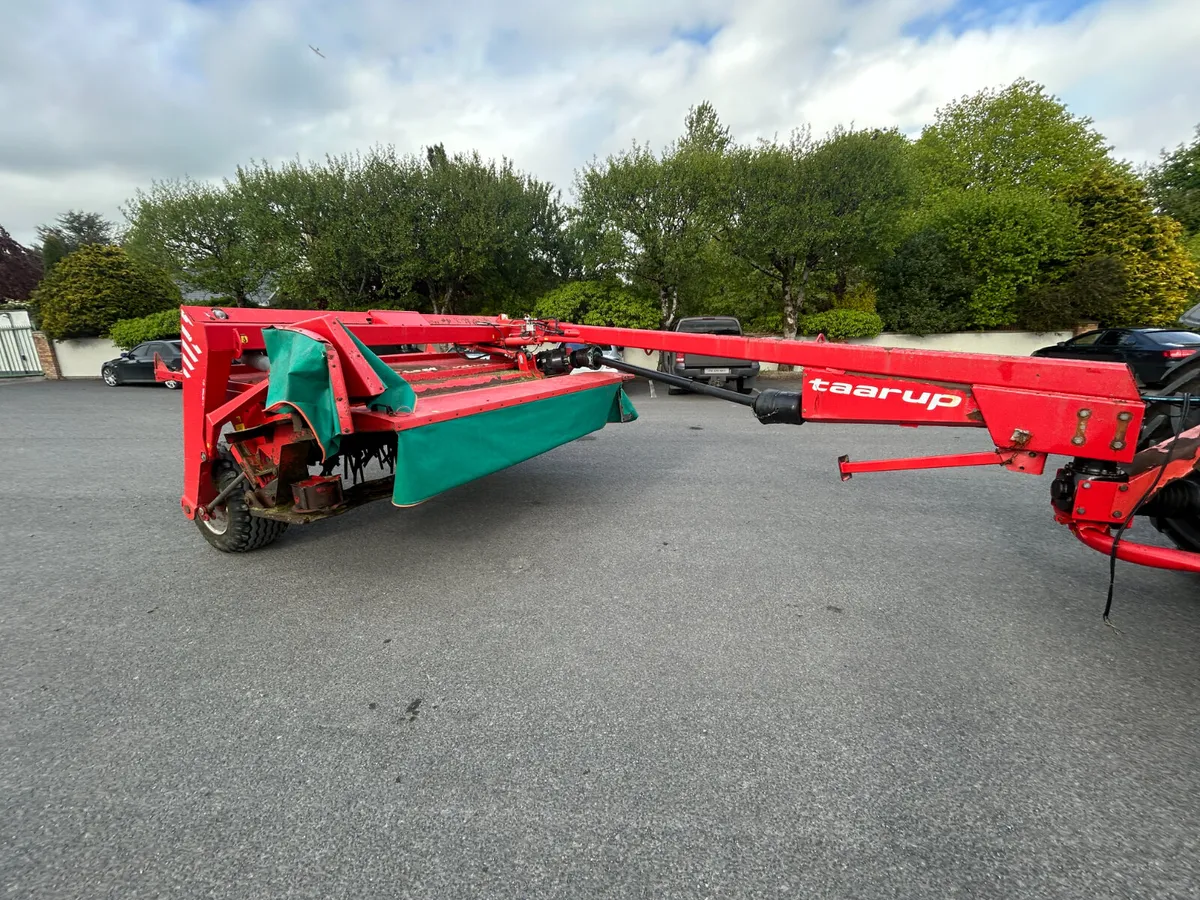 Kverneland 4232 10ft mower - Image 1