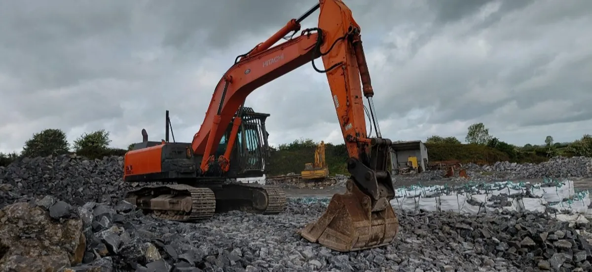 Hitachi ZX 350-5 - Image 2