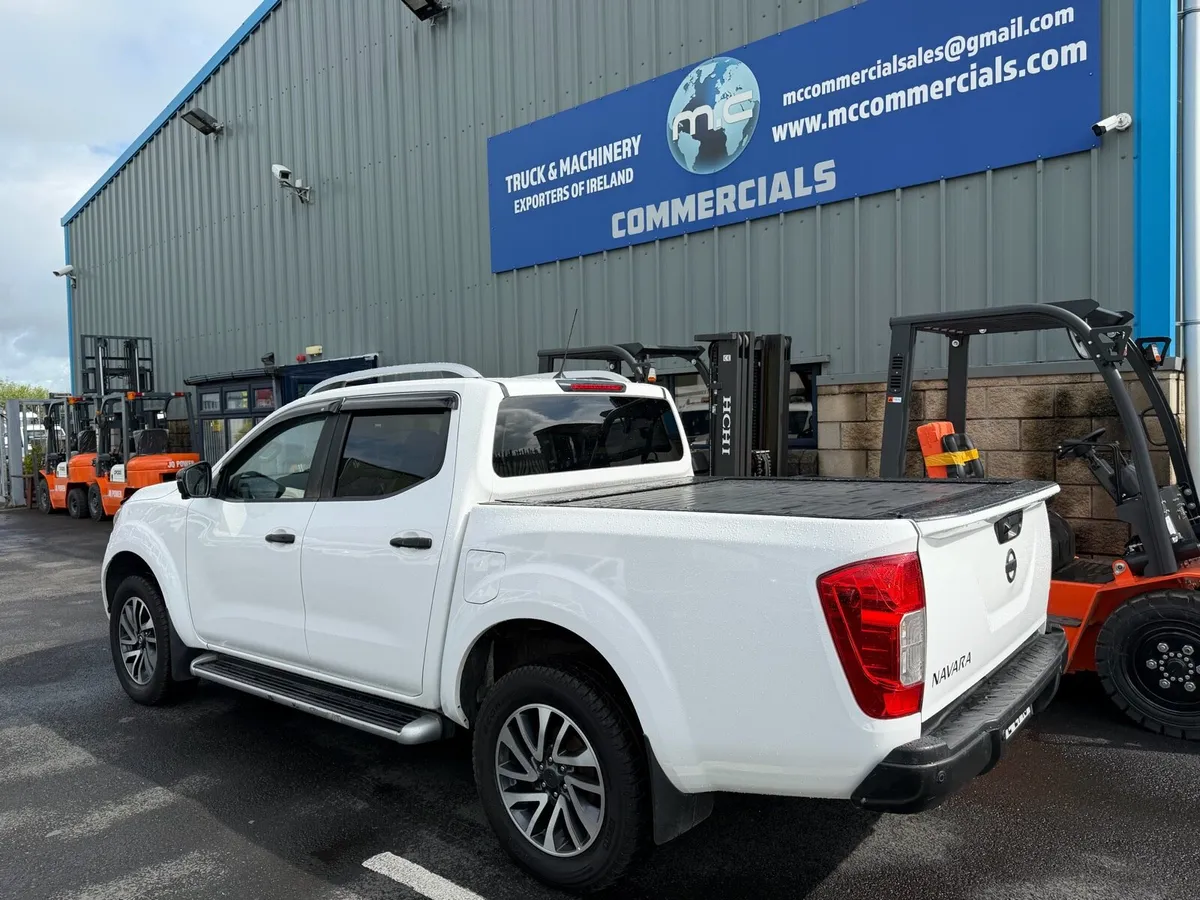 2017 Nissan navara - Image 4