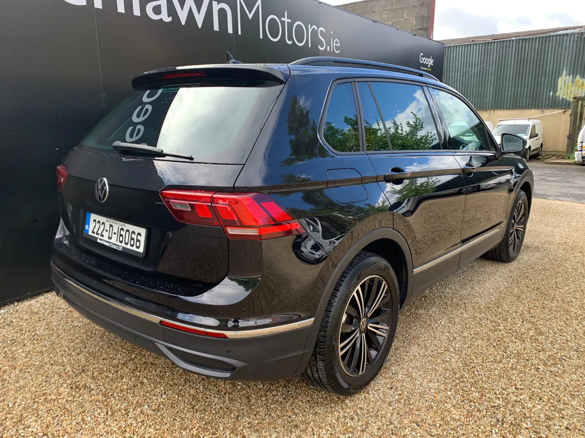 VOLKSWAGEN TIGUAN 2.0 TDI 122 BHP LIFE COMMERCIAL - Image 3