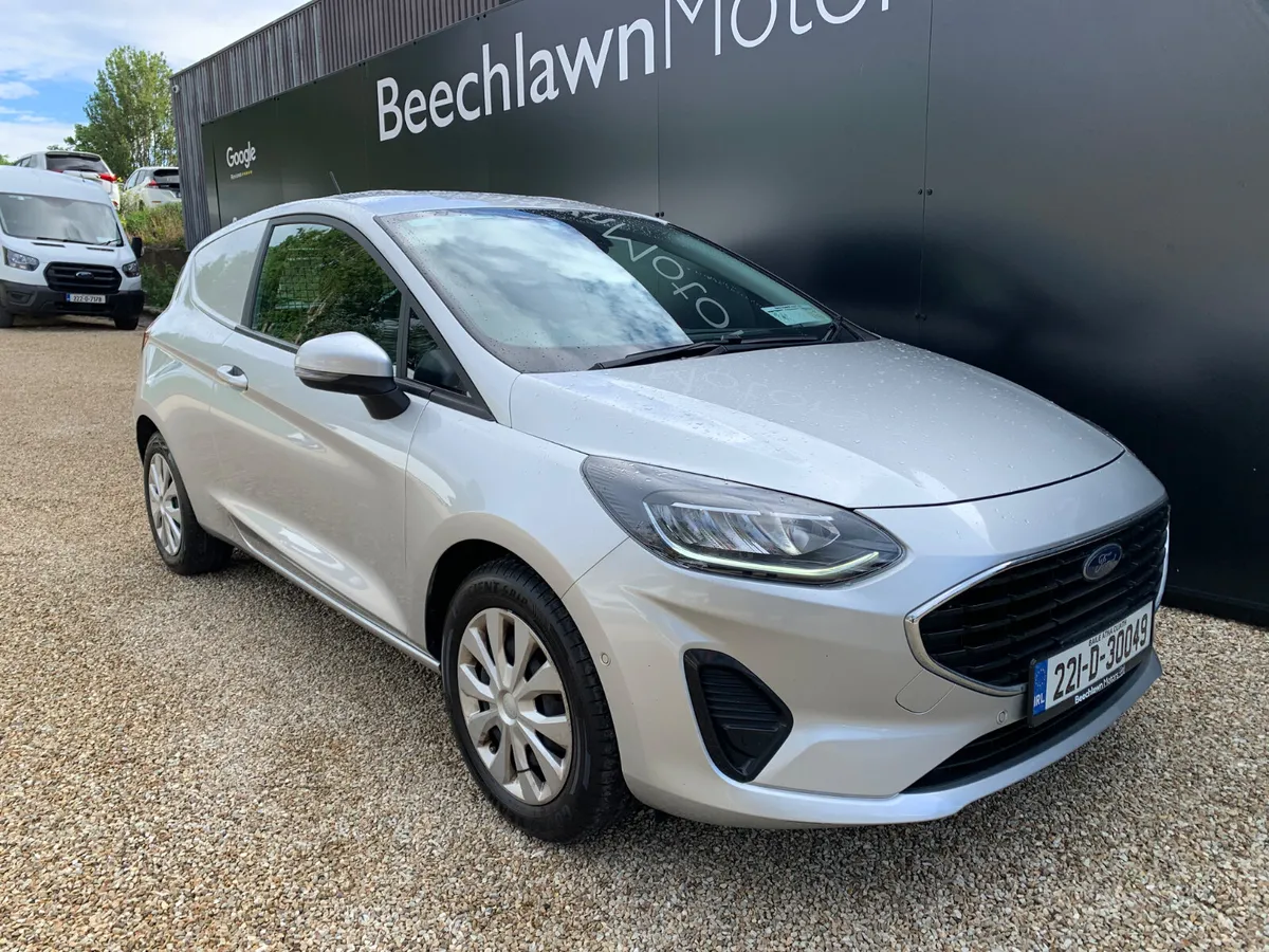FORD FIESTA TREND 1.0 ECOBOOST 100 BHP COMMERCIAL - Image 1