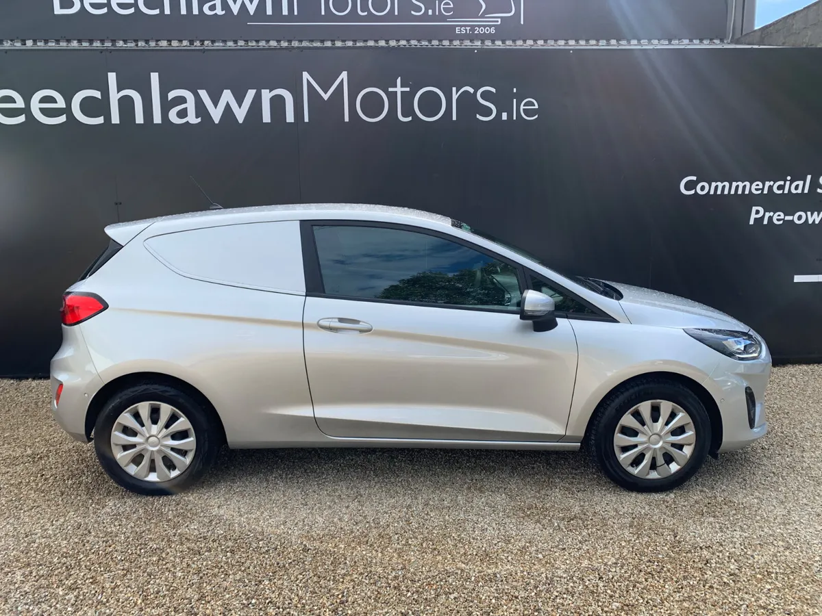 FORD FIESTA TREND 1.0 ECOBOOST 100 BHP COMMERCIAL - Image 2