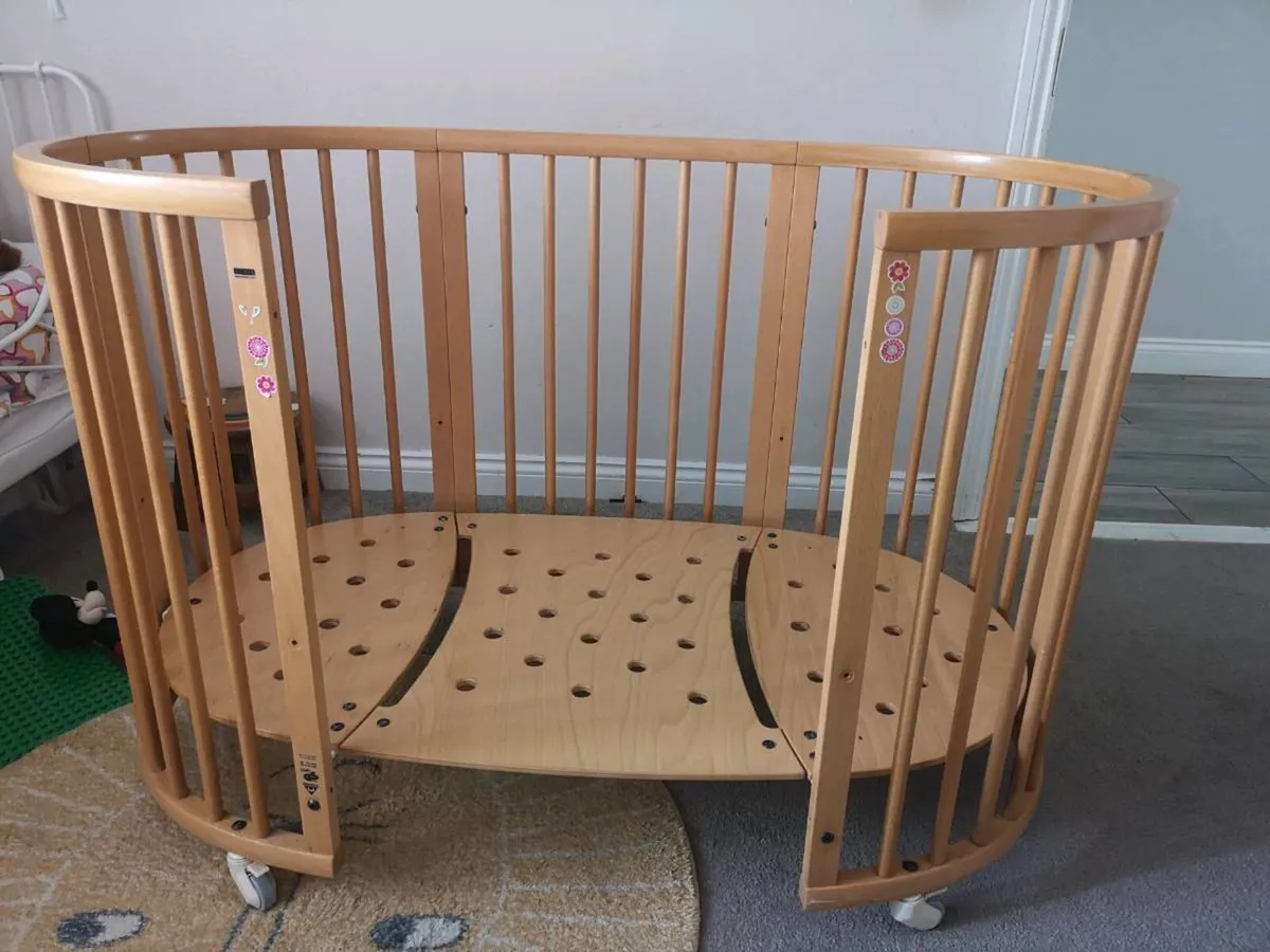 Stokke sleepi bed - Image 1