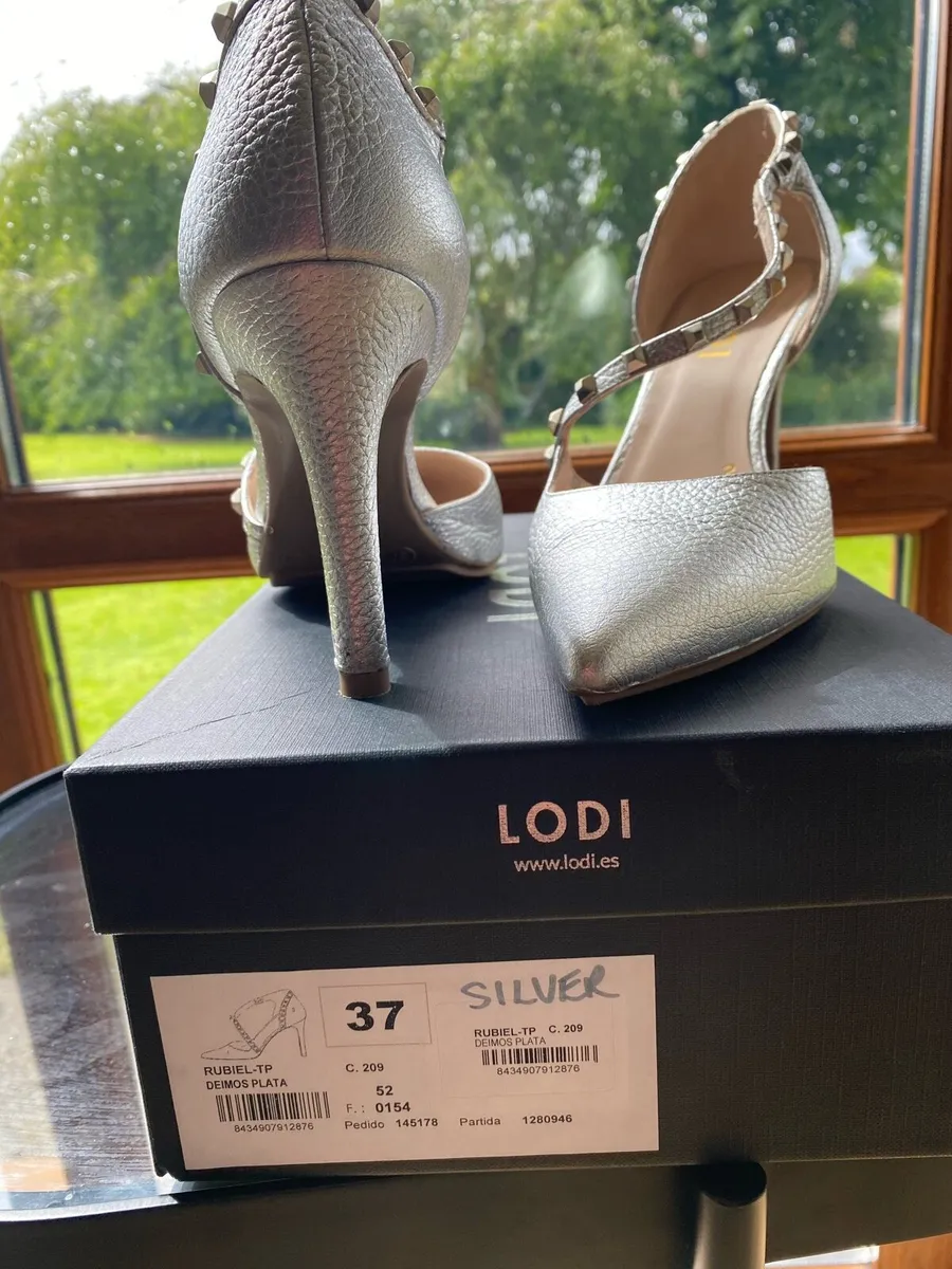 Shoes - Image 2