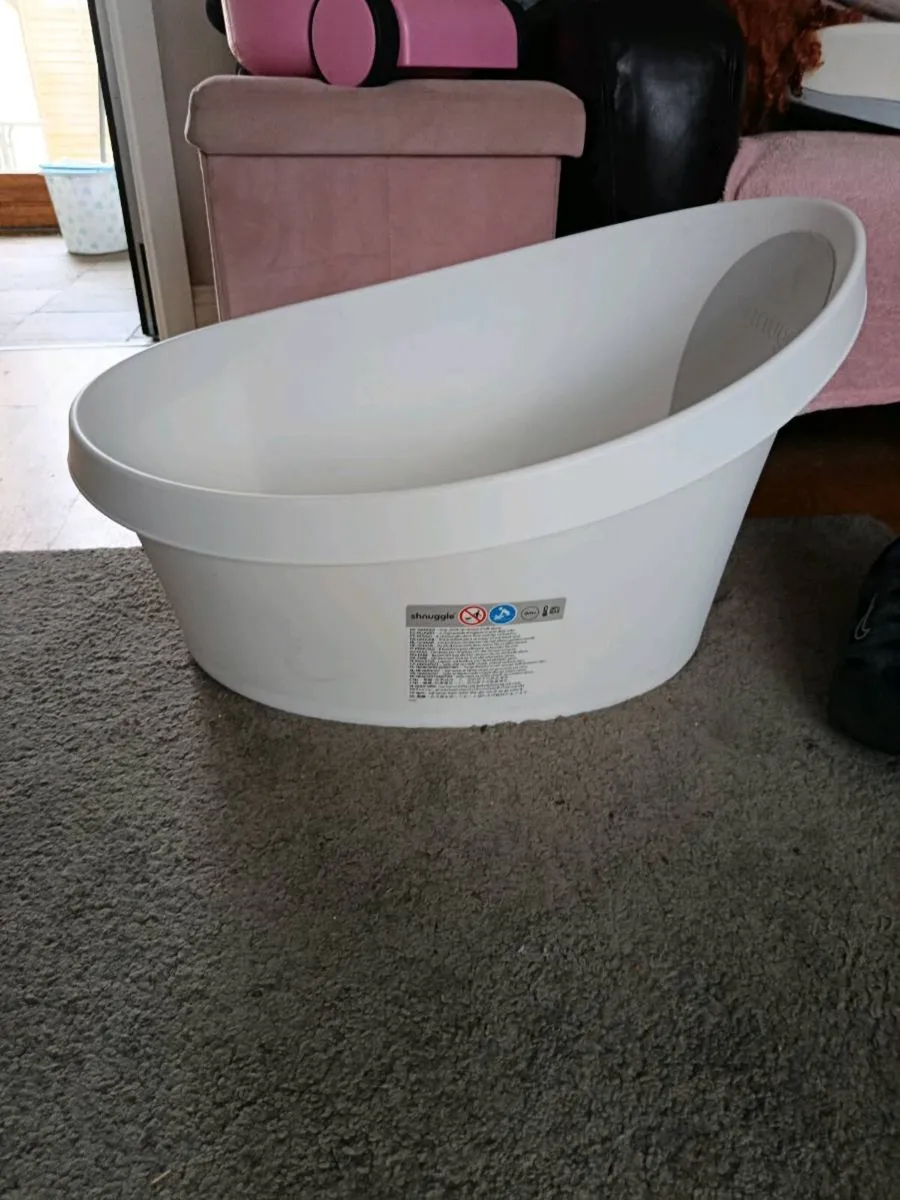Bath for toddler age 5 and under FREE