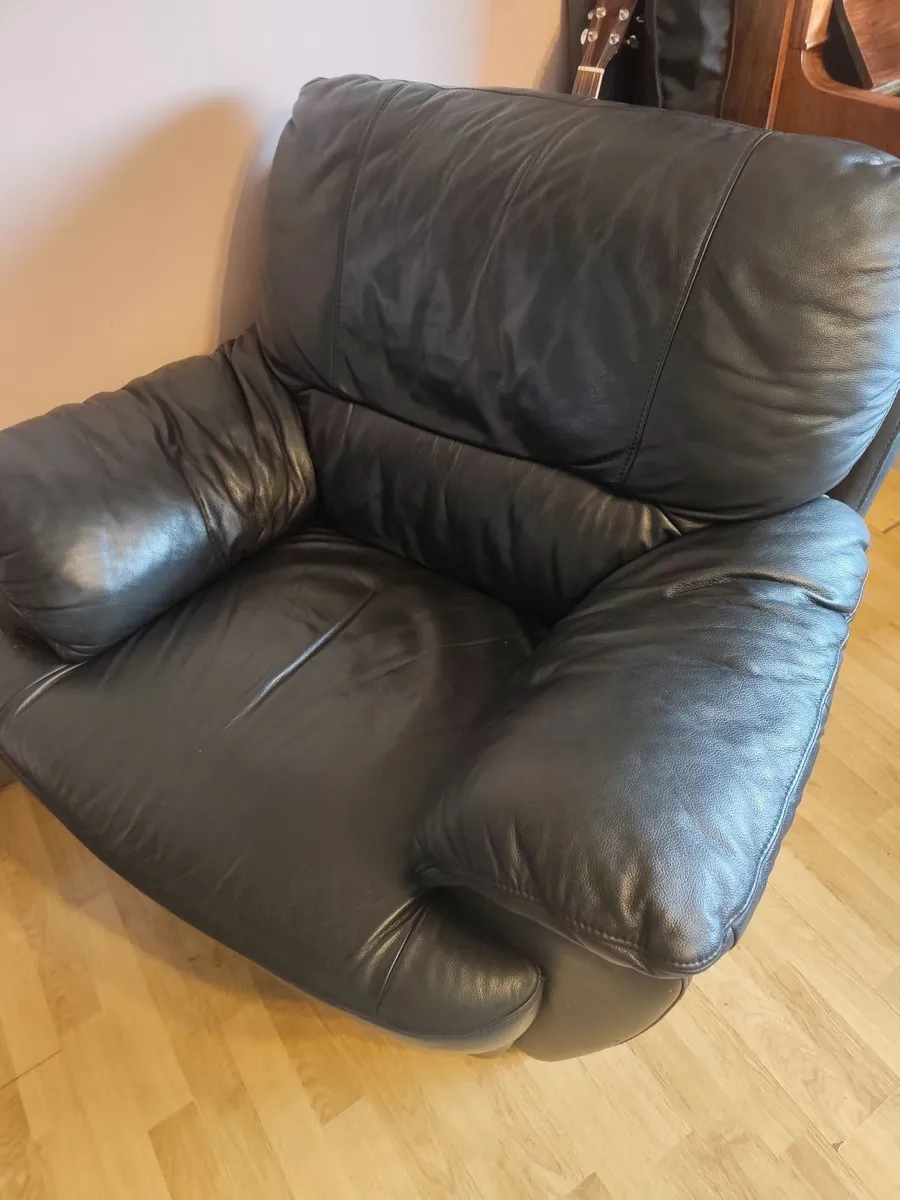 3+1+1 black leather sofa - Image 2