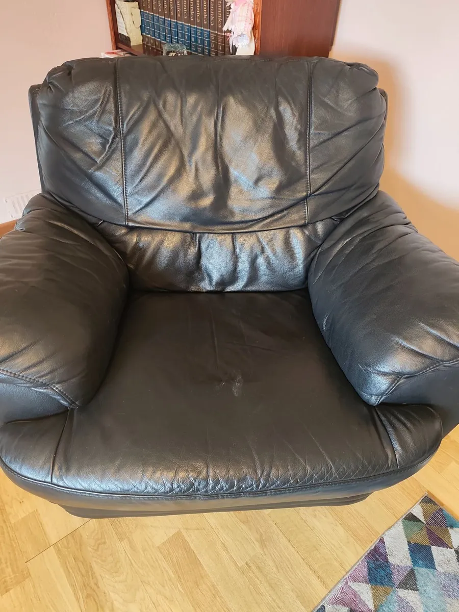 3+1+1 black leather sofa - Image 3