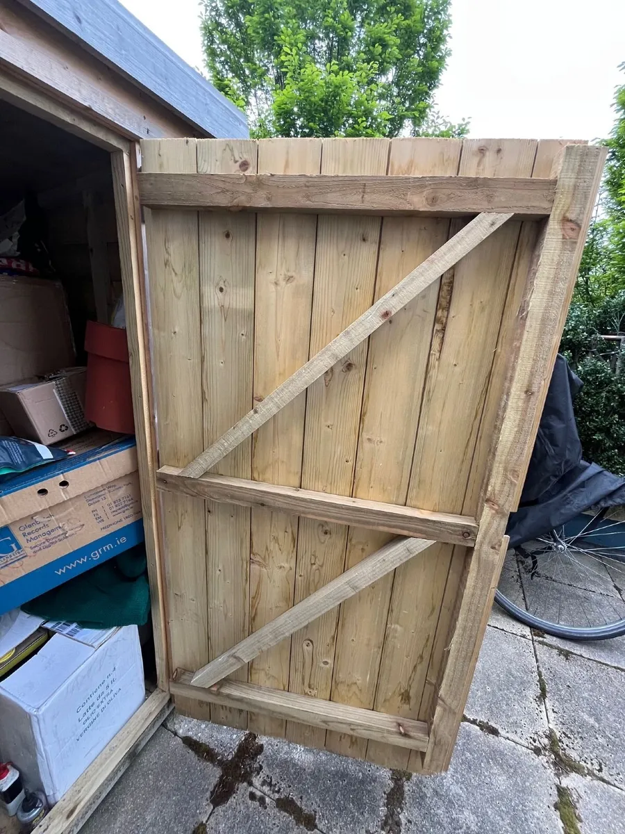 Storage/Bicycle Shed - Image 3