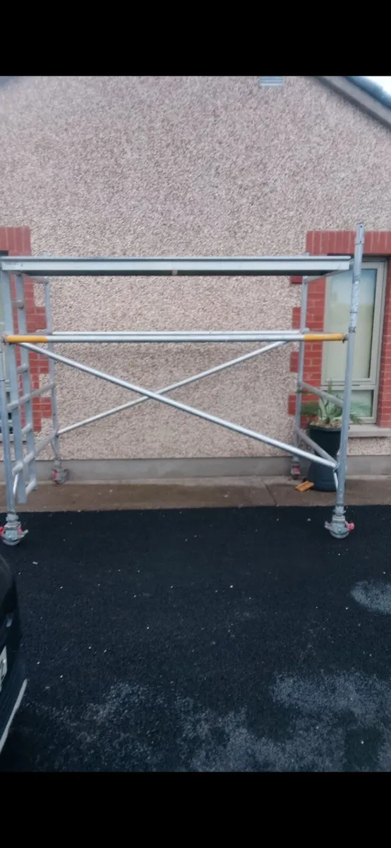 Aluminium tower - Image 1