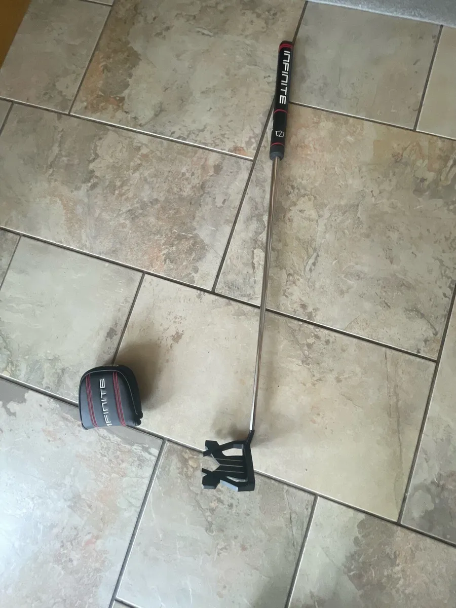 Golf putter - Image 1