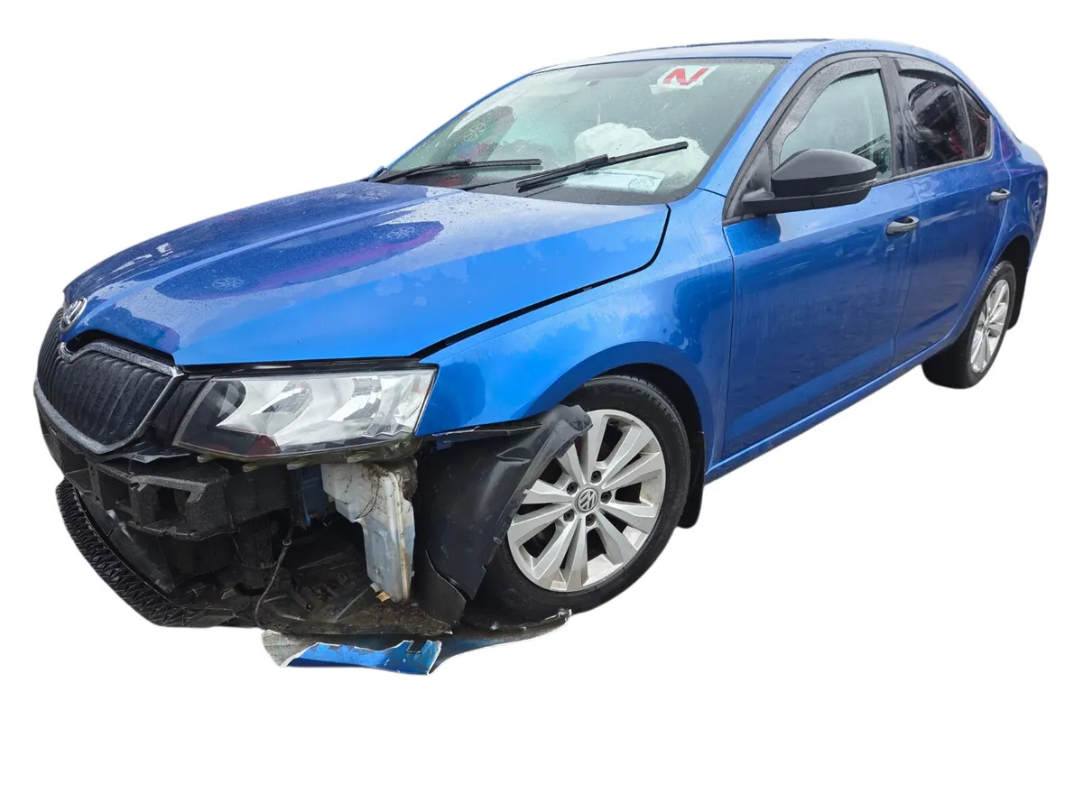 2015 SKODA OCTAVIA For Breaking/Dismantling - Image 4