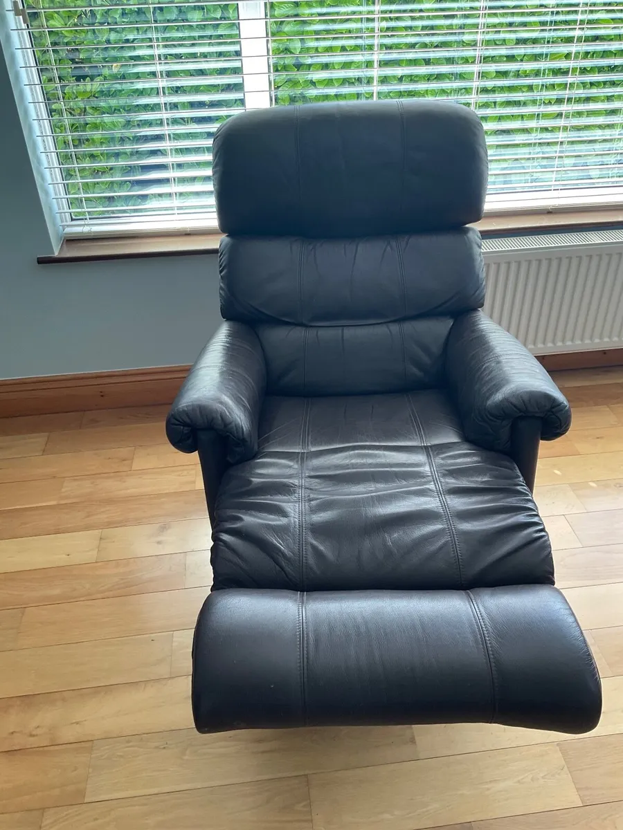 Lazy Boy recliner seat - Image 2