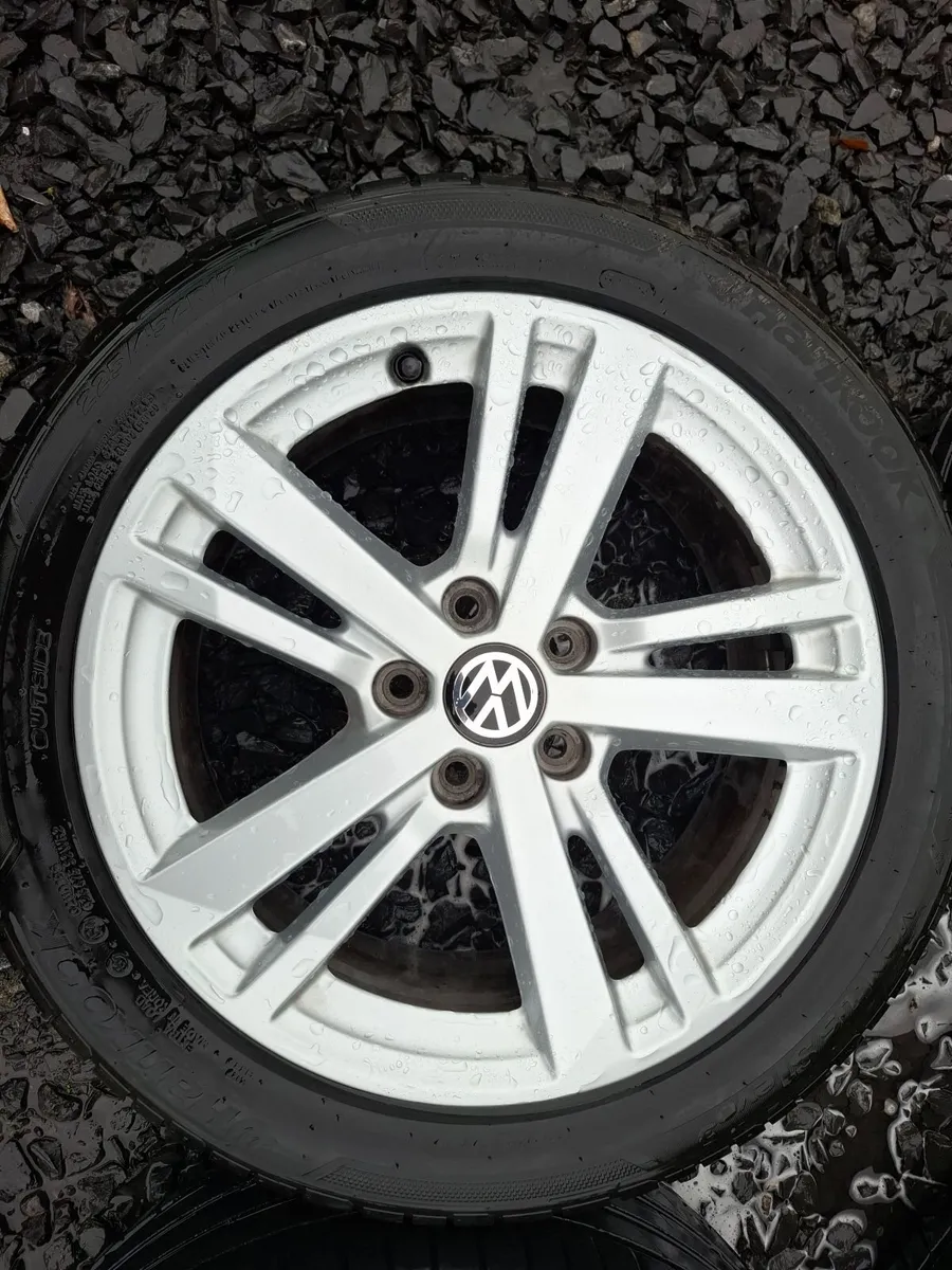 17" Vw Alloys with tyres - Image 3
