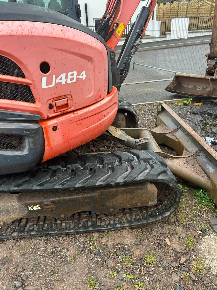 4.8 Kaboto digger 2012 with 4 buckets vandal cover - Image 2