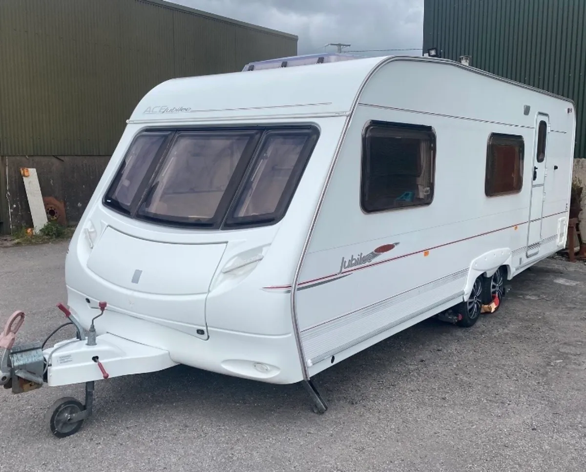6/7 BERTH ACE JUBILEE FIXED BUNK BEDS - Image 1
