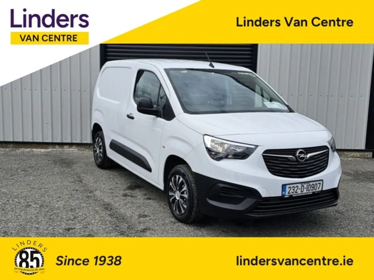 Opel Combo 3 SEATS LOW KMS - Image 1
